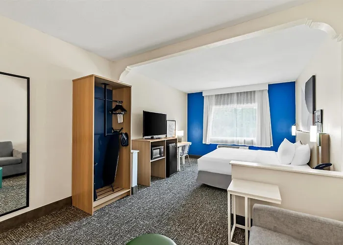 Spark By Hilton 3*