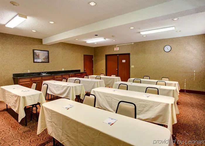 Spark By Hilton Hotel 3*
